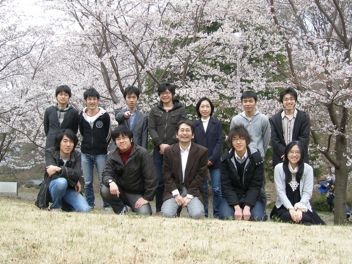 2011.04_Lab member1.JPG